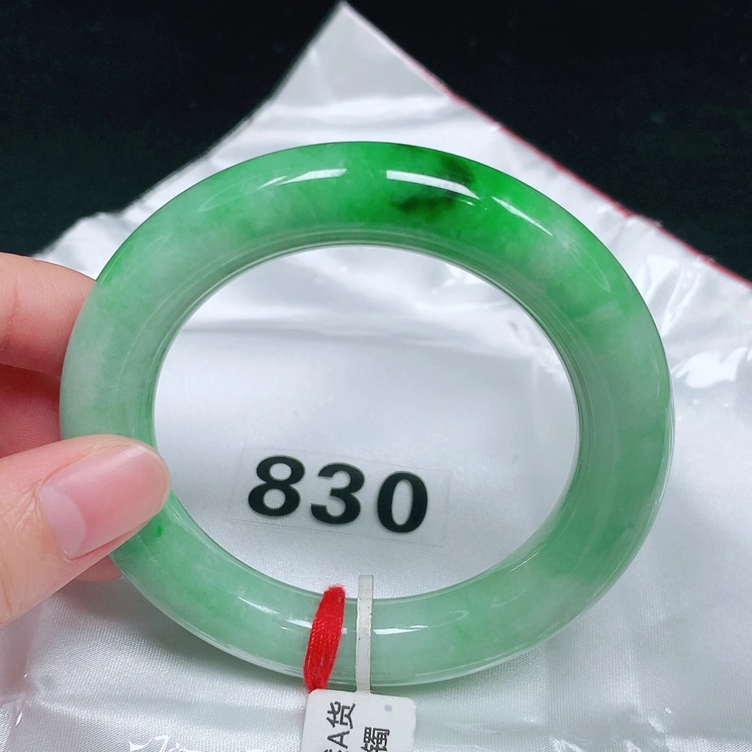 未镶嵌手镯（圆镯）翡翠