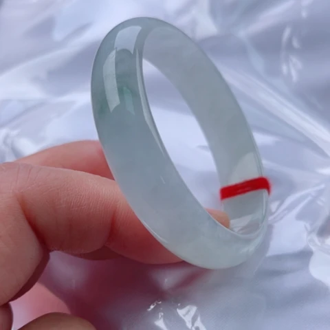 翡翠手镯未镶嵌正52.7