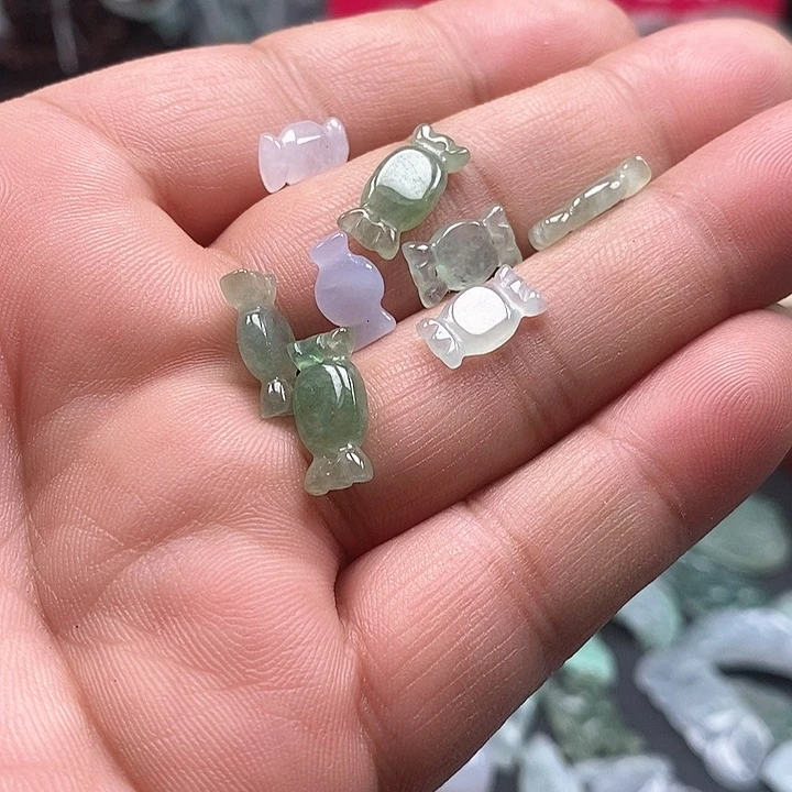 吊坠(不含链)未镶嵌翡翠一个25