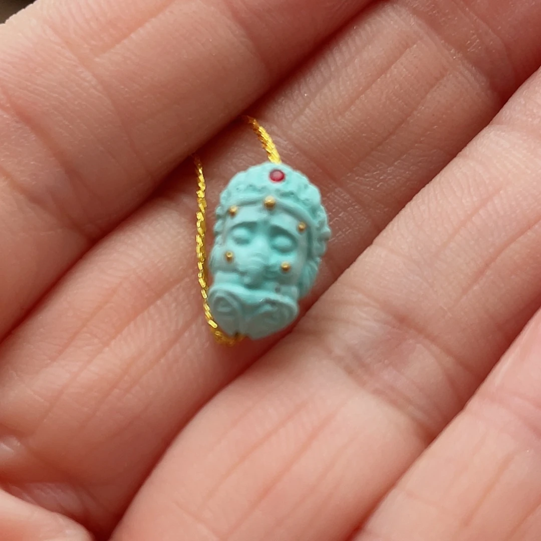 绿松石颈饰未镶嵌