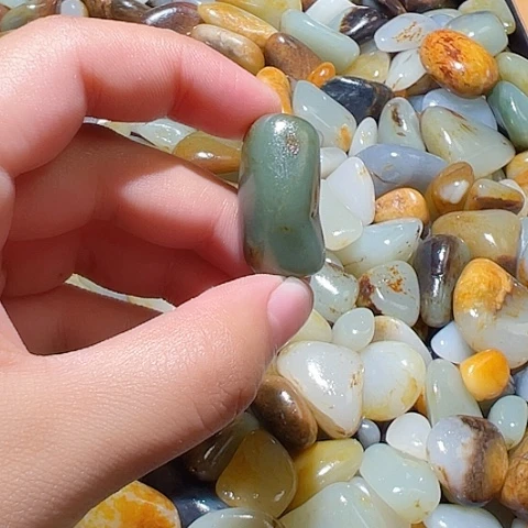 和田玉（糖玉）未镶嵌颈饰13.2克