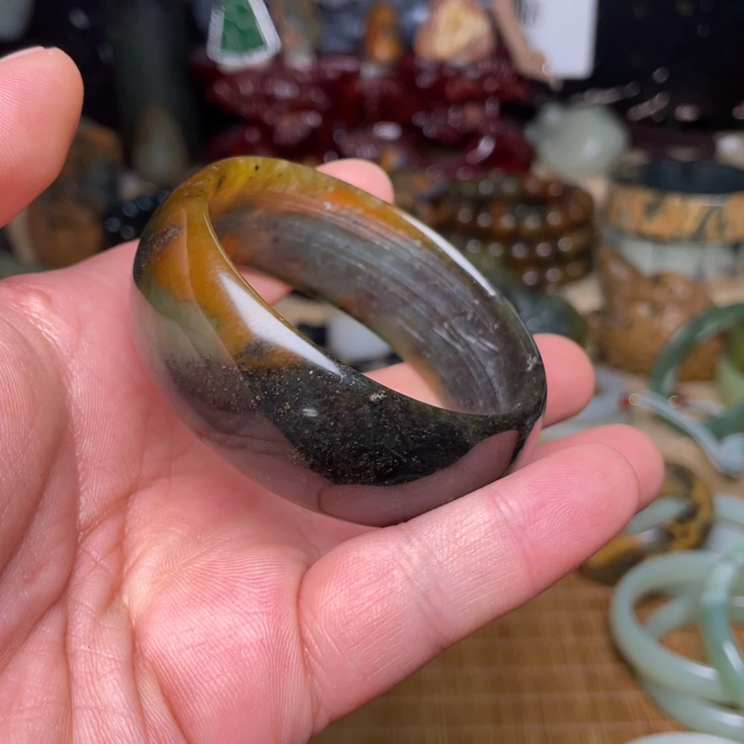 喵***的未镶嵌蛇纹石玉颈饰55.5，789