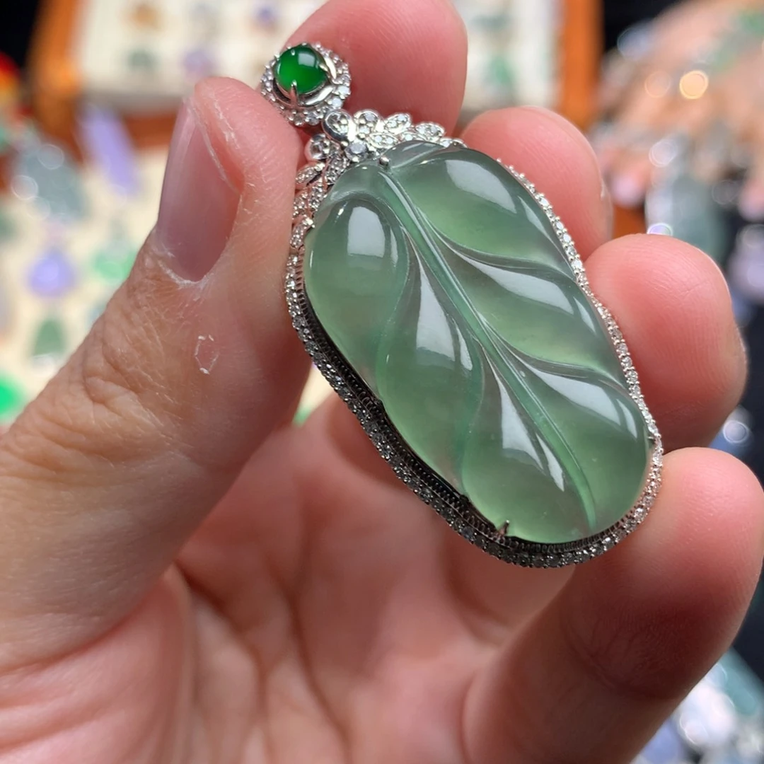 吊坠(不含链)18K金镶嵌翡翠