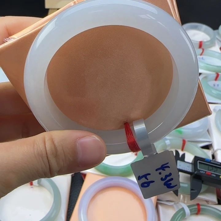 未镶嵌手镯翡翠翡翠手镯