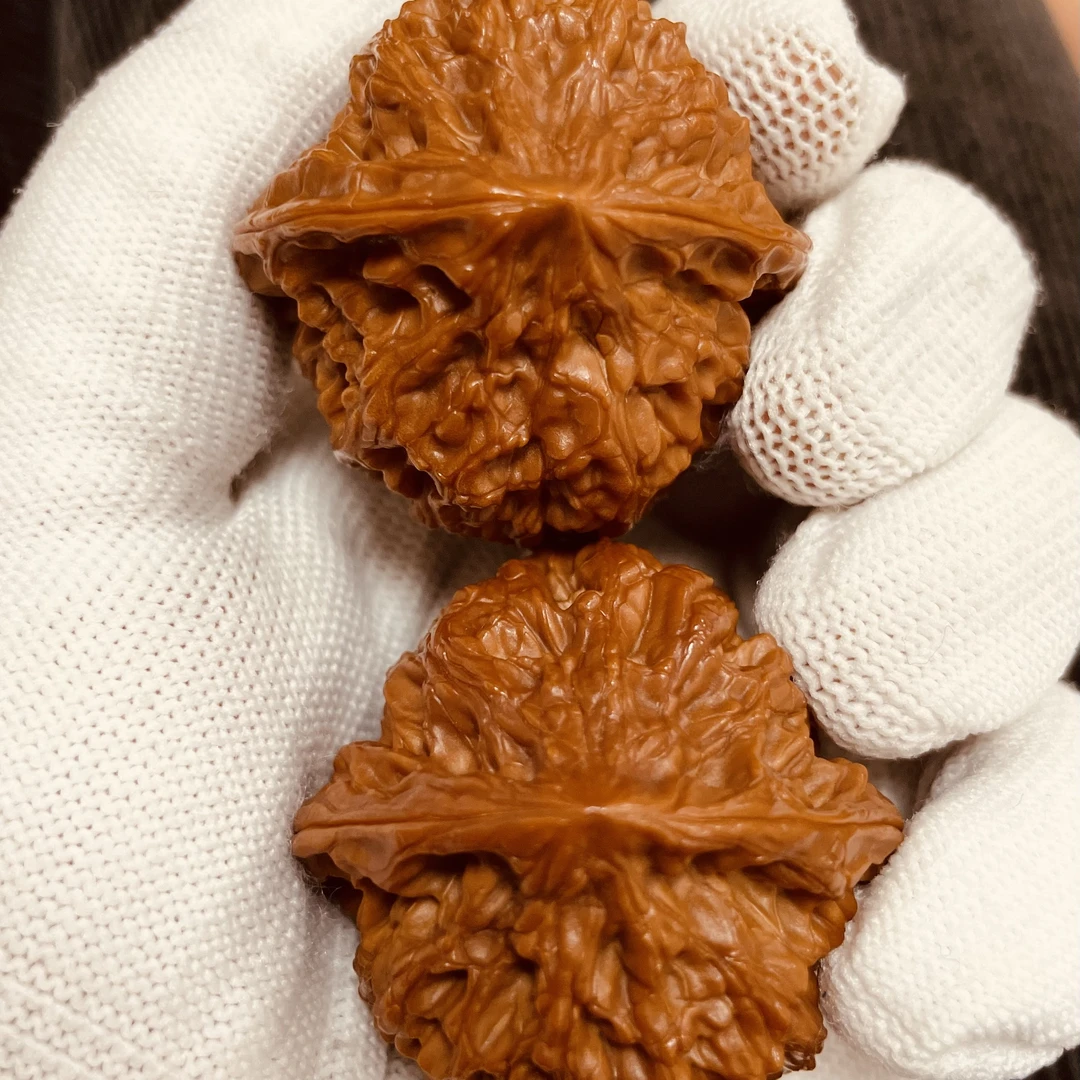 粗筋纹理高桩大肚宽边厚棱骨质硬文玩核桃手把件