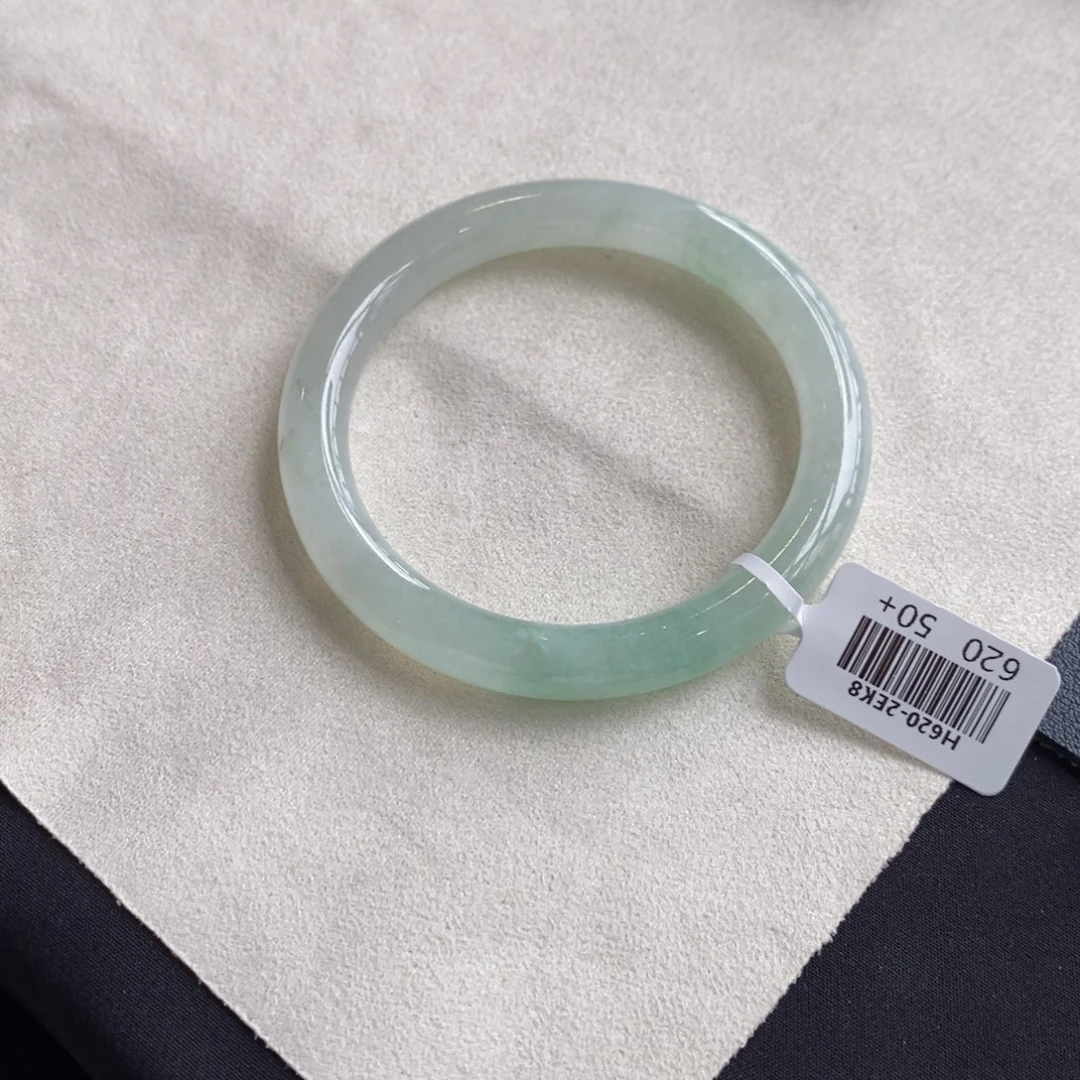快***e翡翠手镯未镶嵌翡翠