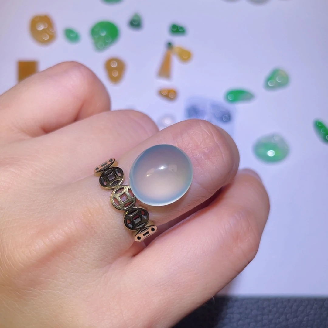 翡翠未镶嵌颈饰裸石