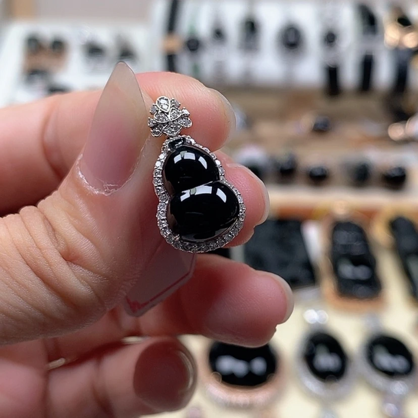 【闪购商品】翡翠吊坠(不含链)18K金镶嵌葫芦