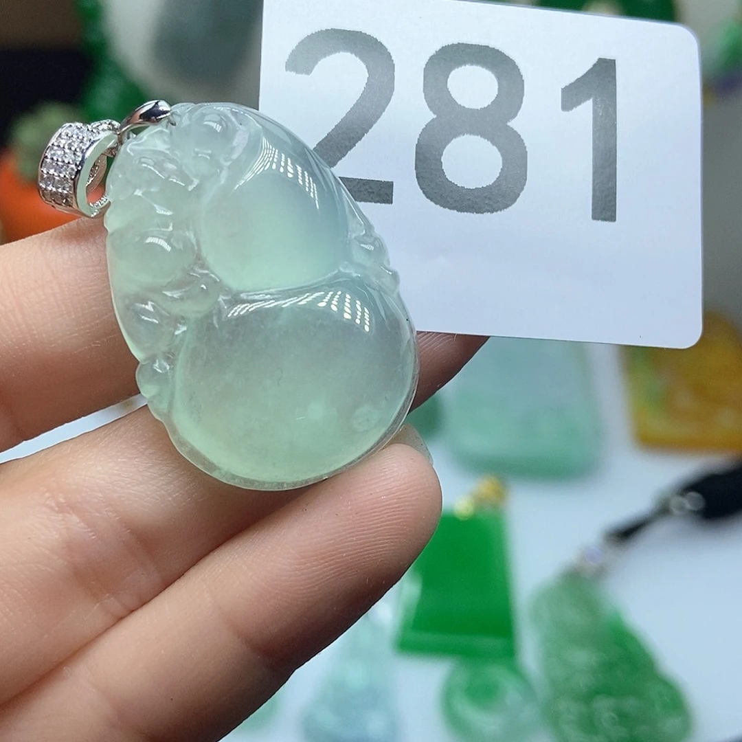 翡翠吊坠(赠链)未镶嵌