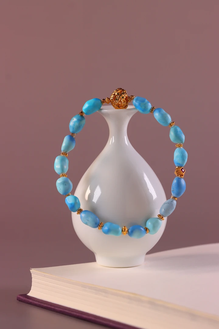 湖北十堰竹山绿松石天然原矿绿松石克莱因蓝特色手串