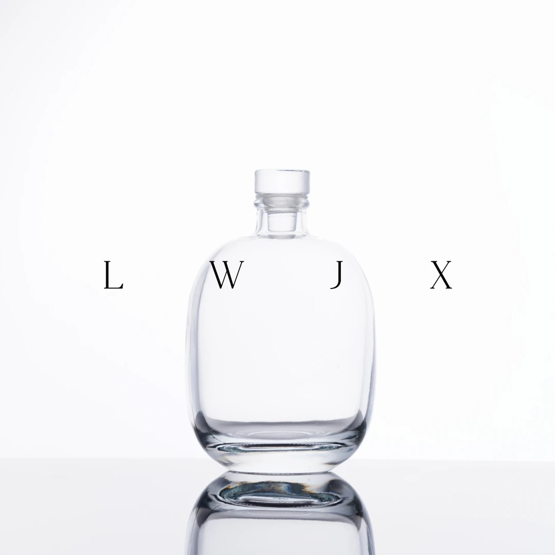 一只装高透晶白料体高亮500毫升圆球酒瓶 泡酒瓶 分装瓶