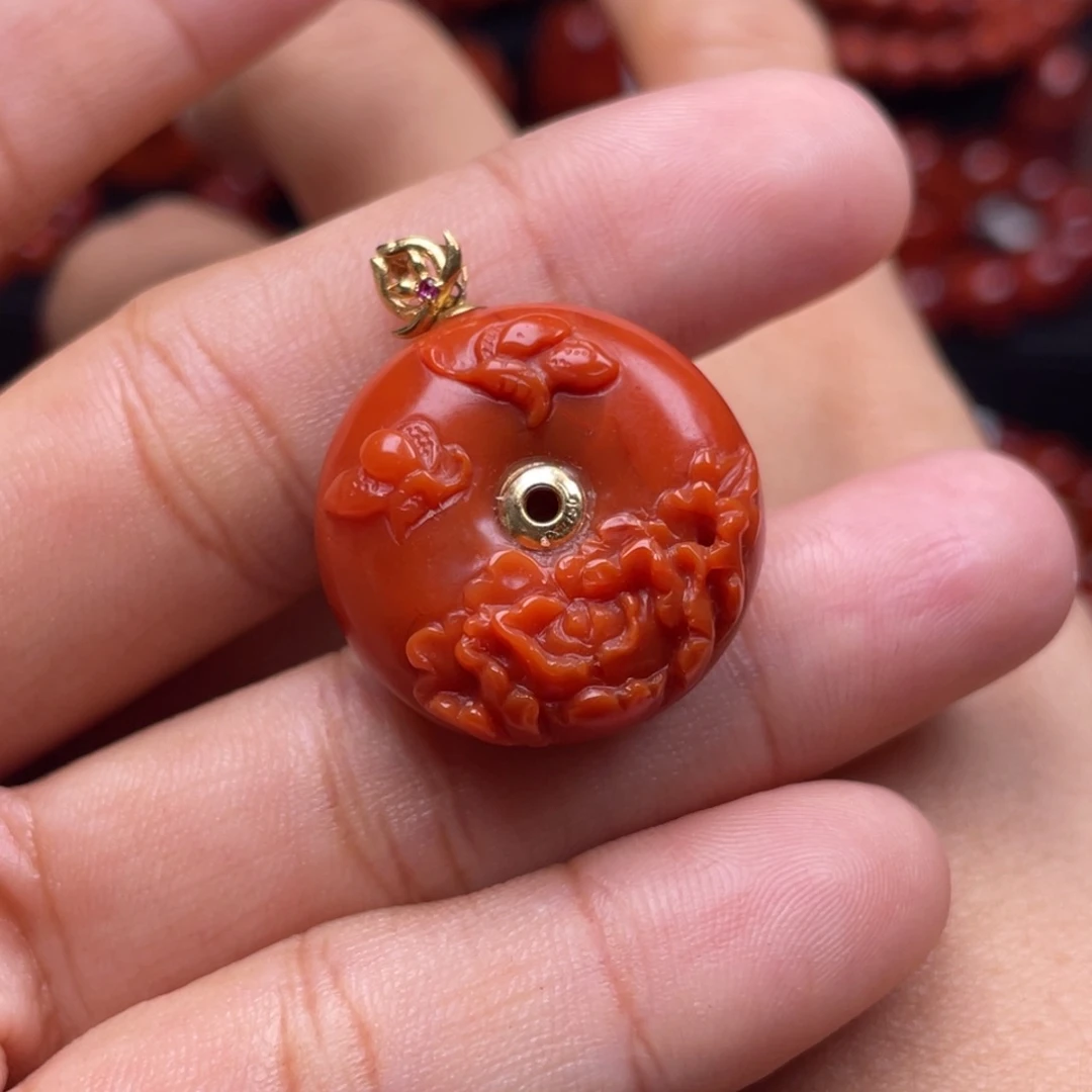 南红玛瑙珠宝奇石18K金镶嵌吊坠