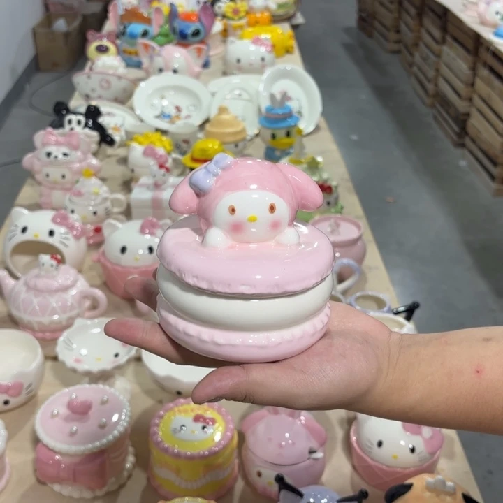 瓷片我在外面吃饭呢你吃吧