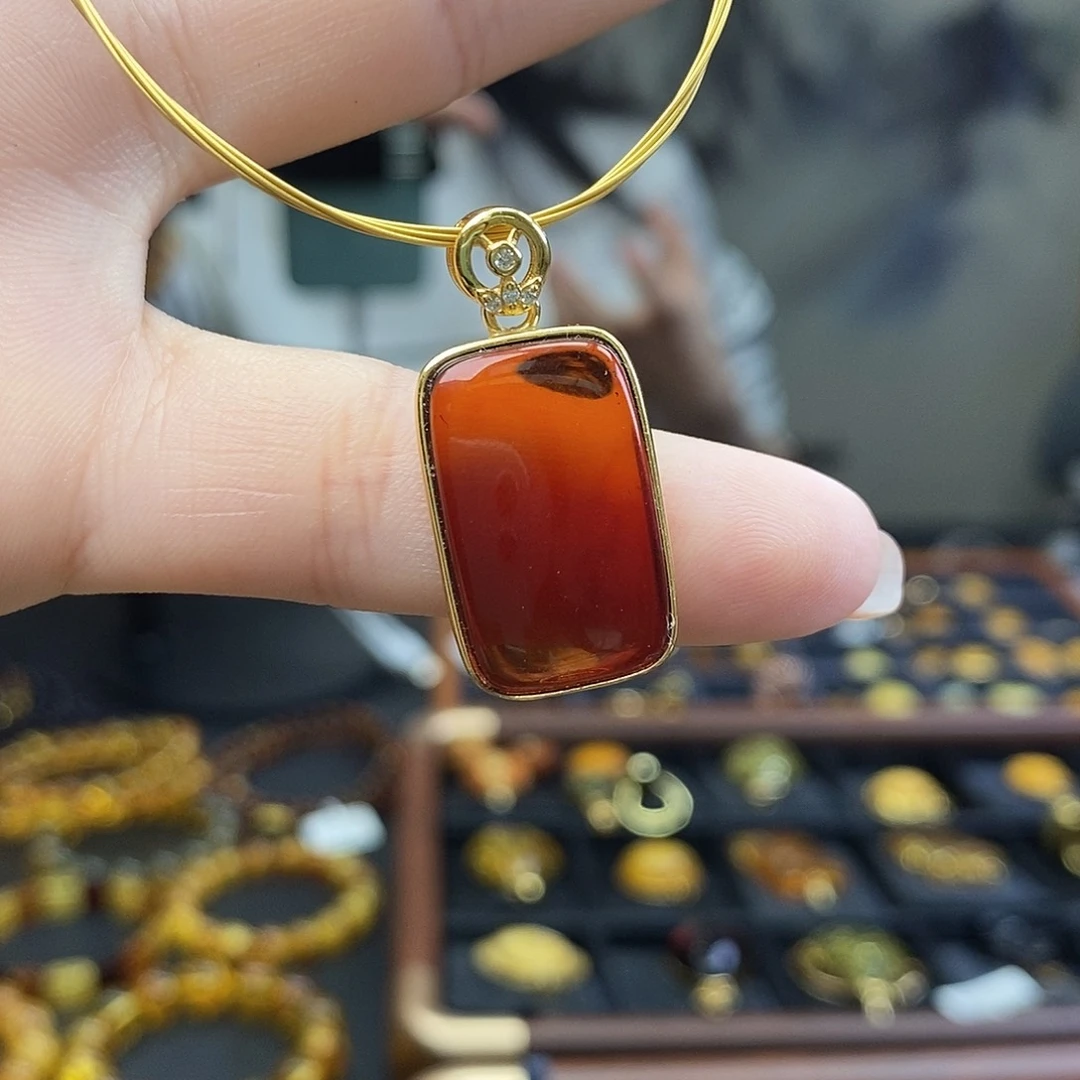 琥珀未镶嵌裸石成品