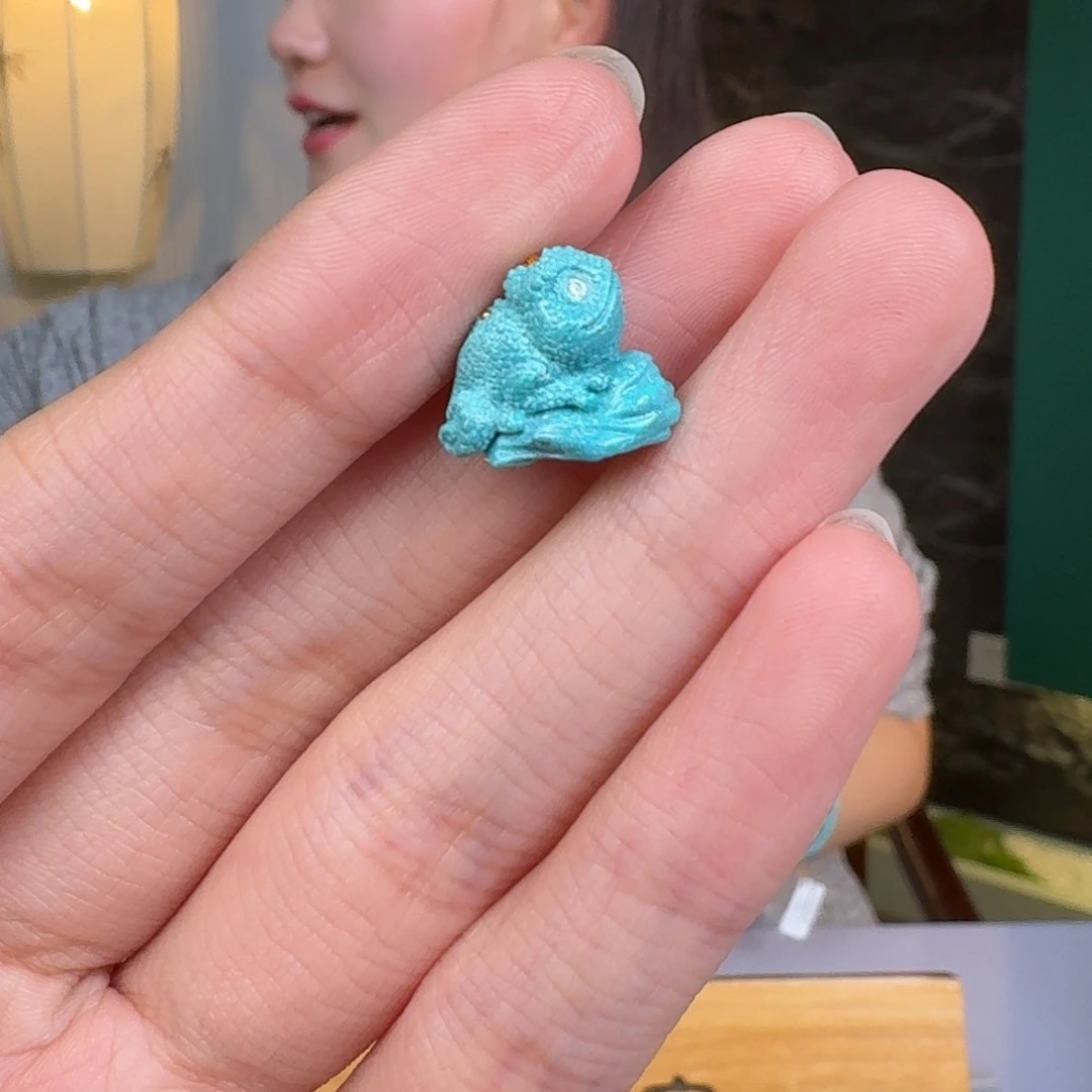 绿松石未镶嵌挂件