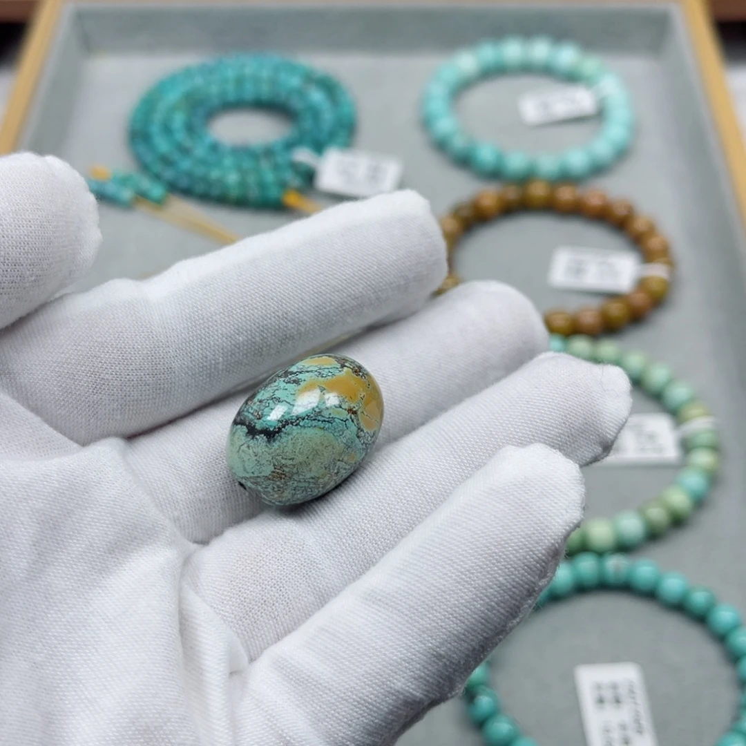 绿松石未镶嵌挂件