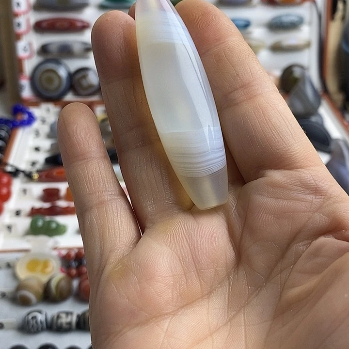 泥***石玛瑙/玉髓未镶嵌颈饰