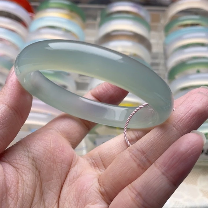 手镯玛瑙/玉髓未镶嵌55圈口