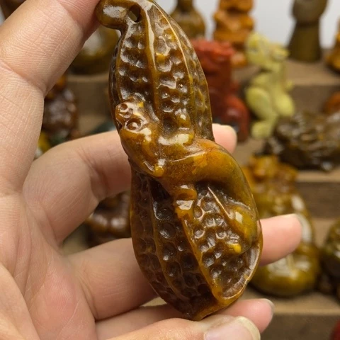 蛇纹石玉未镶嵌颈饰16