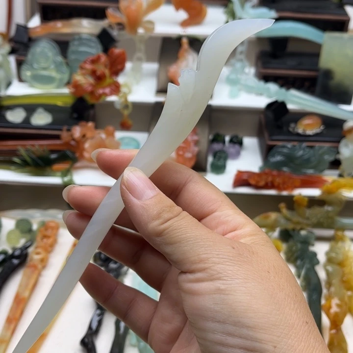 蛇纹石玉未镶嵌岫玉发簪