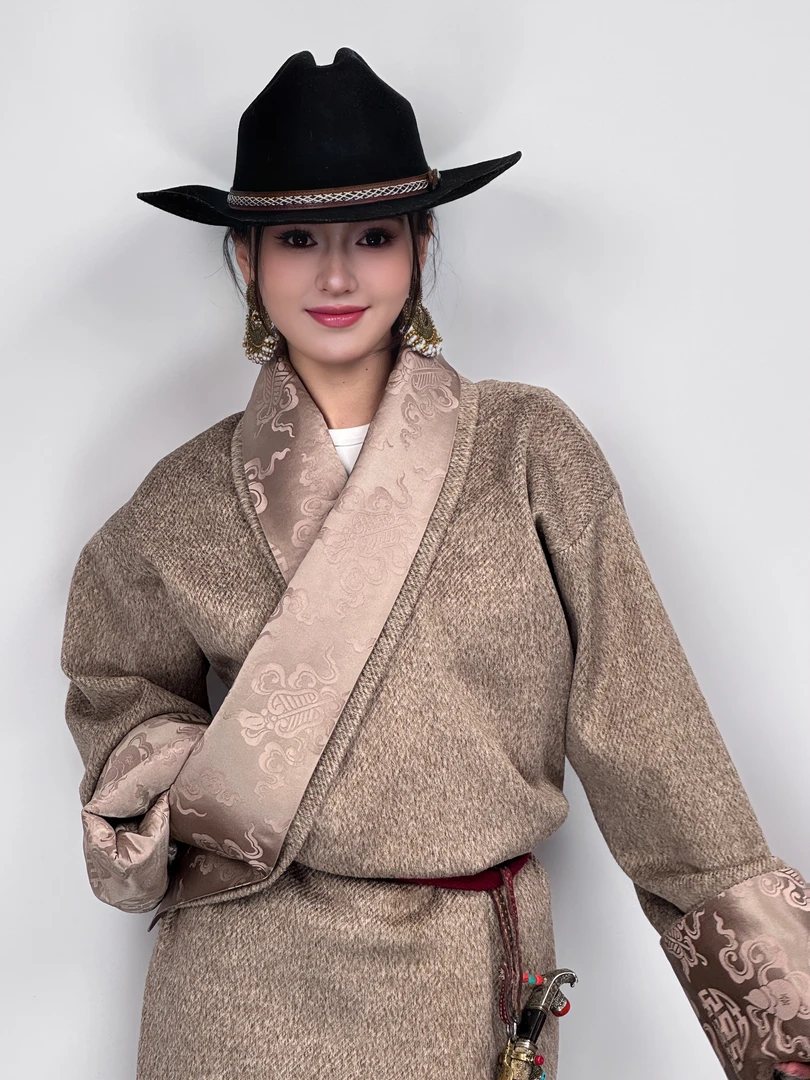 拉姆郎卓 2025早春「 月落星辰」今年爆款气质显瘦缎面传统藏袍藏裙