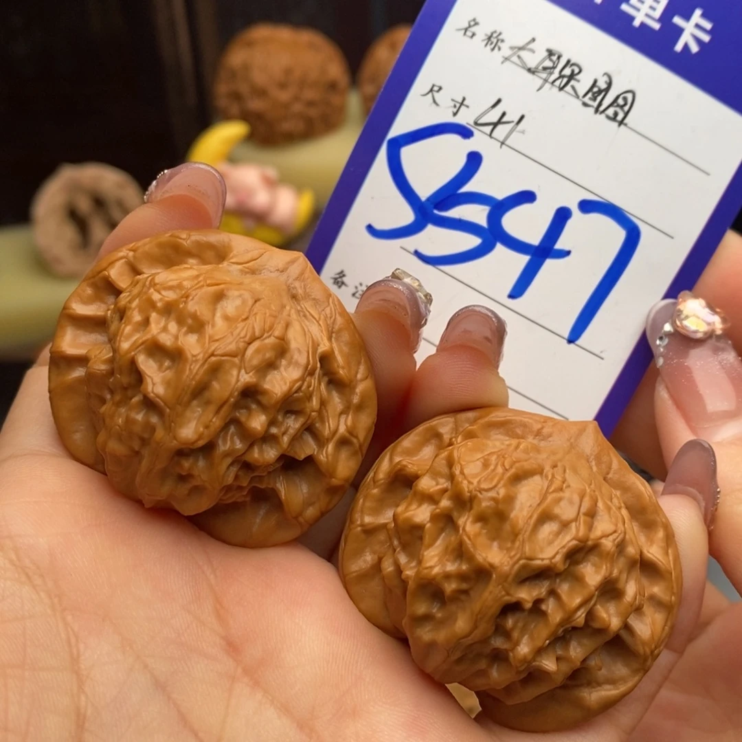 文玩核桃吊坠大耳朵图图
