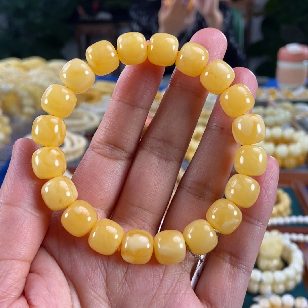 琥珀未镶嵌珠宝奇石11同料鸡油红老型16.7