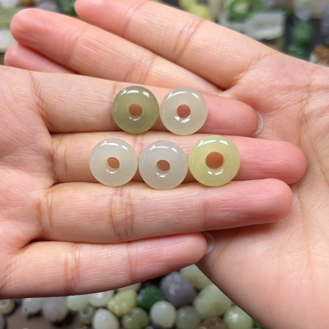 和田玉未镶嵌颈饰68一个多样性发其一