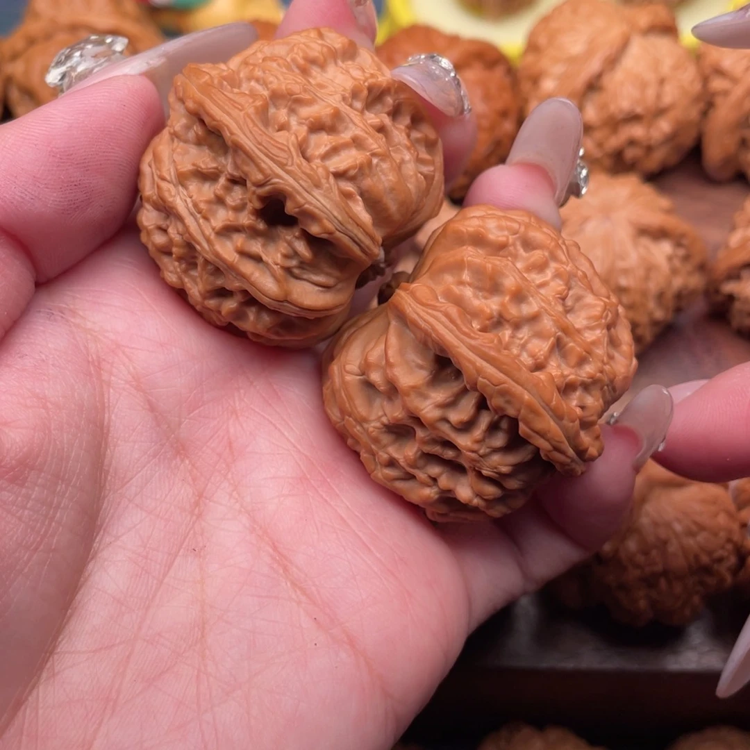 文玩核桃吊坠大*子全品白狮子40