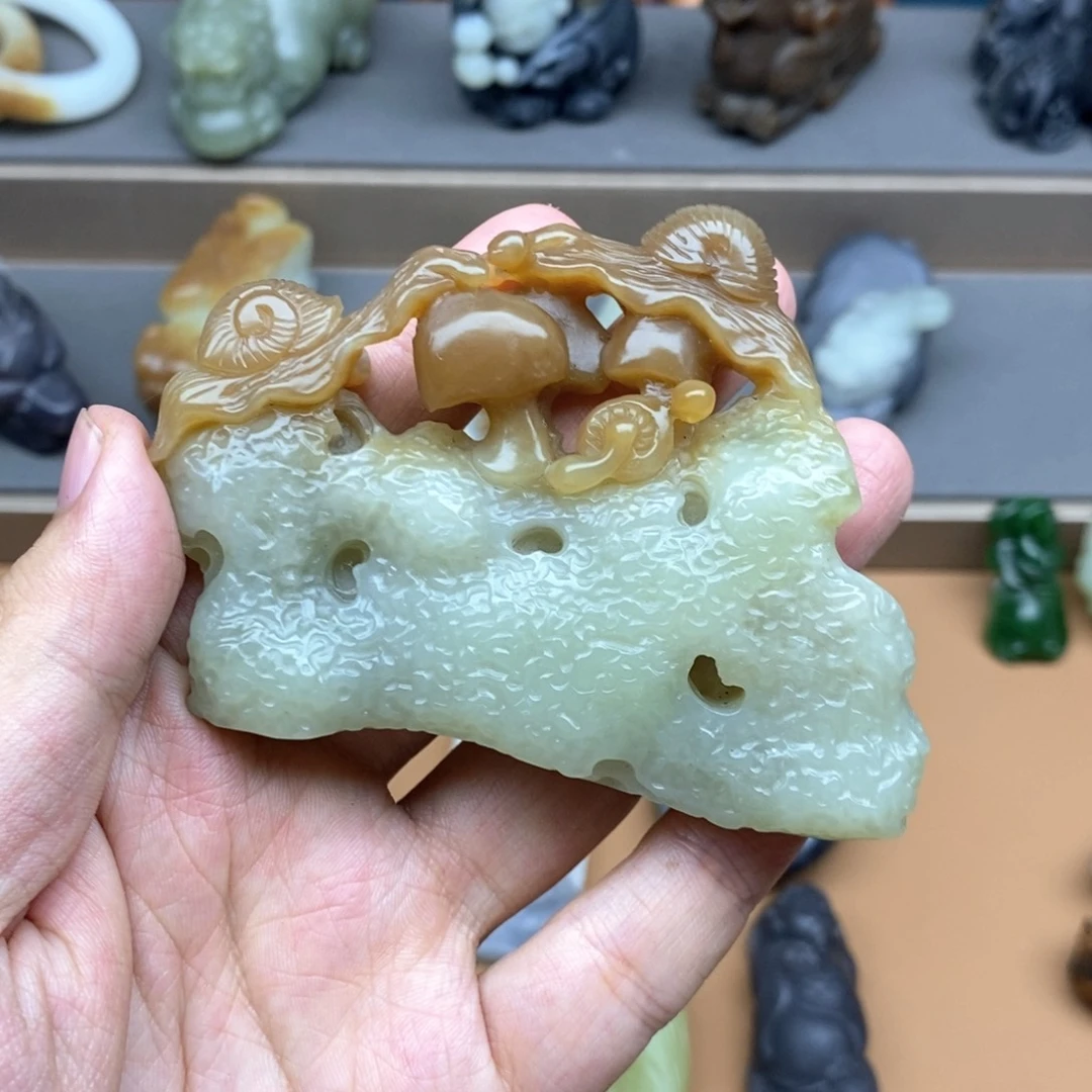 和田玉未镶嵌挂件文*