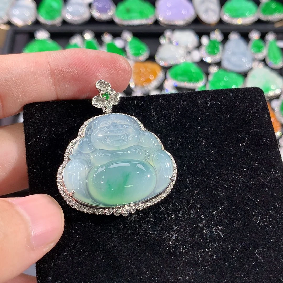 翡翠18K金镶嵌颈饰