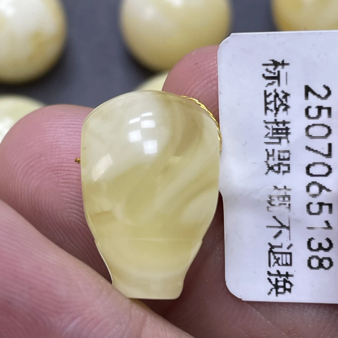 魔梵珠宝｜12.2*12.7*18.8mm天然蜜蜡福利三通