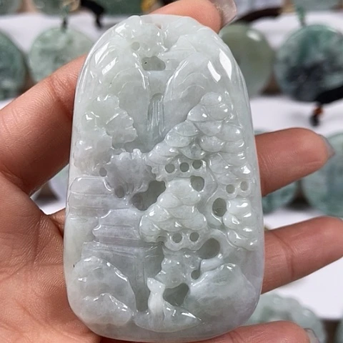 翡翠颈饰未镶嵌山水牌福利