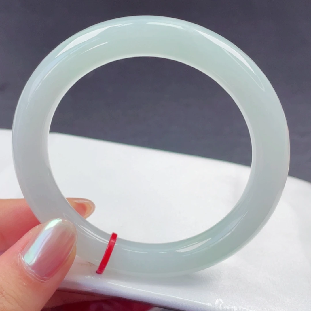 翡翠未镶嵌手镯56圆条