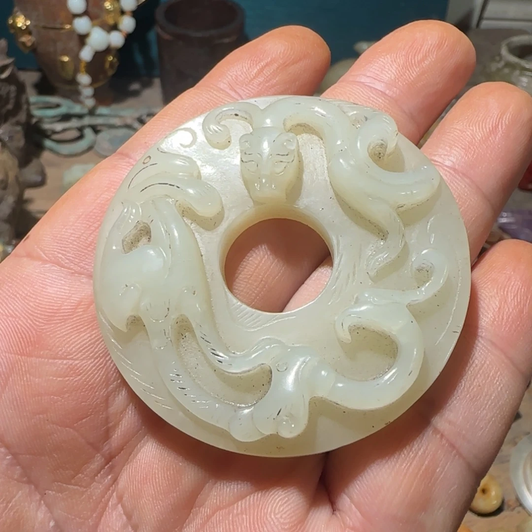 颈饰未镶嵌和田玉（糖玉）