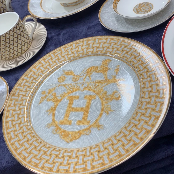 瓷片全套的都有的啊哈