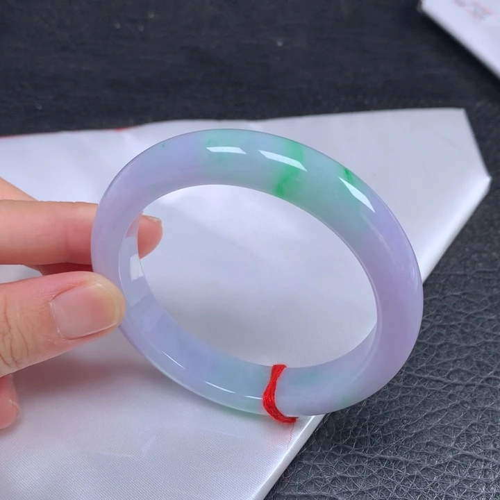 翡翠未镶嵌手镯