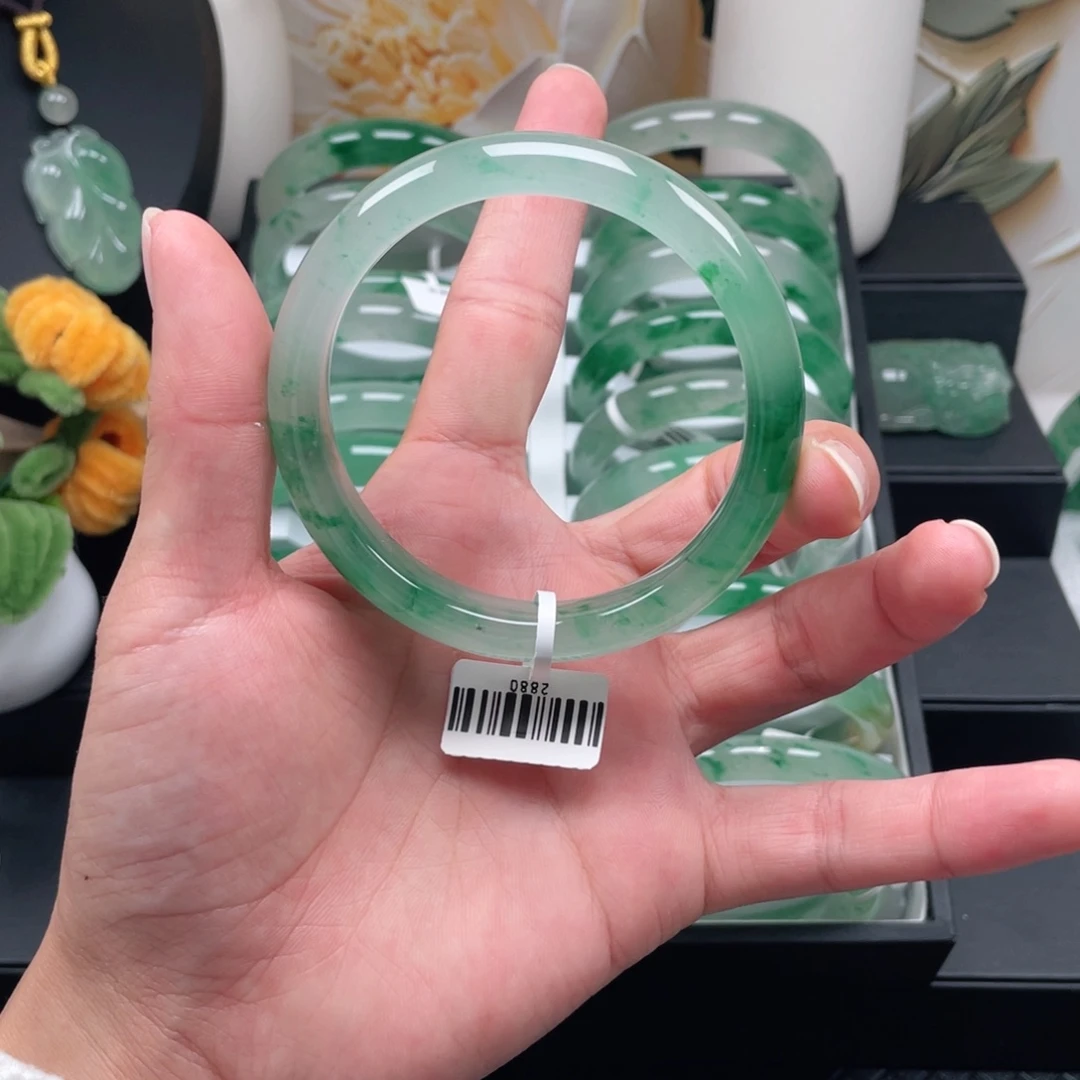 石英质玉未镶嵌手镯