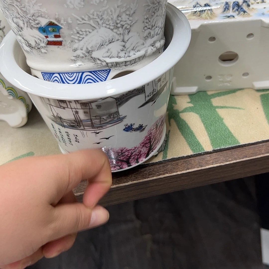 熊***栀紫砂花盆932号瑕疵2个