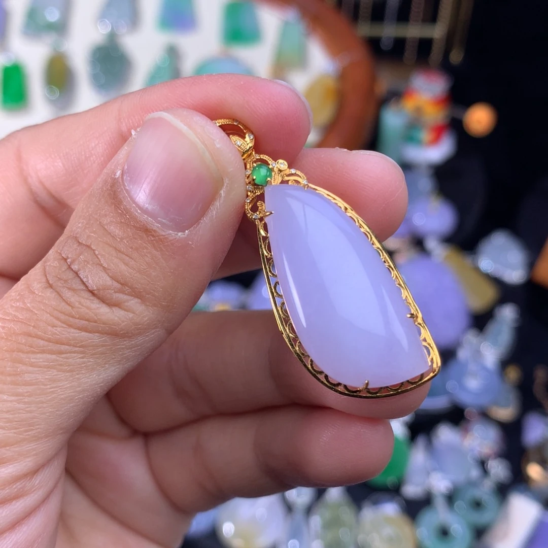 翡翠吊坠(不含链)18K金镶嵌