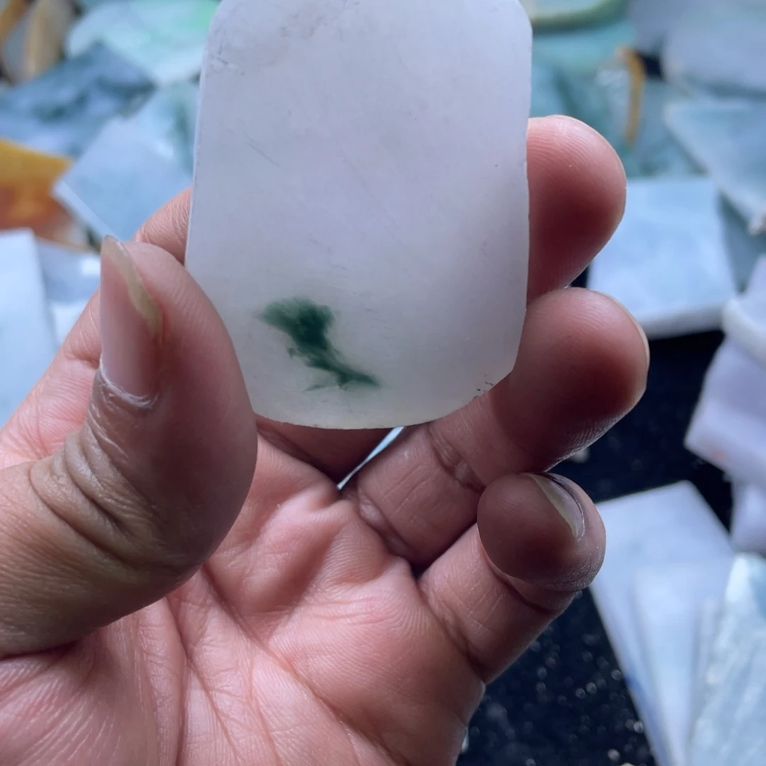 依***然定制翡翠未镶嵌包工观音