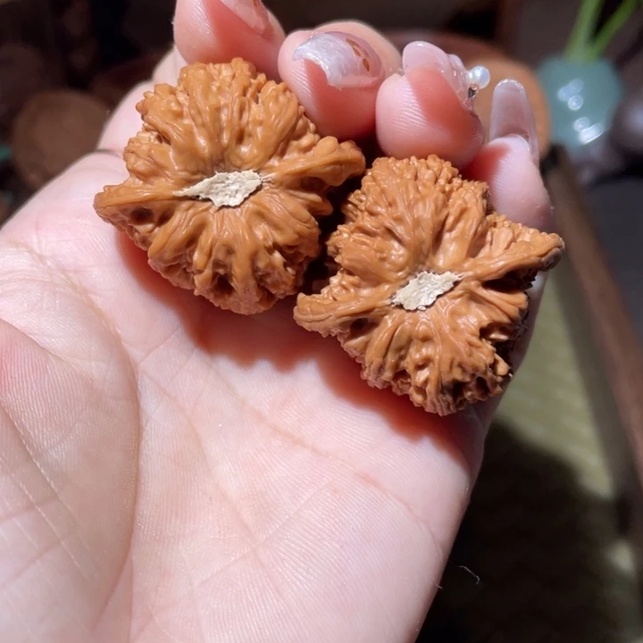 文玩核桃吊坠36密纹全