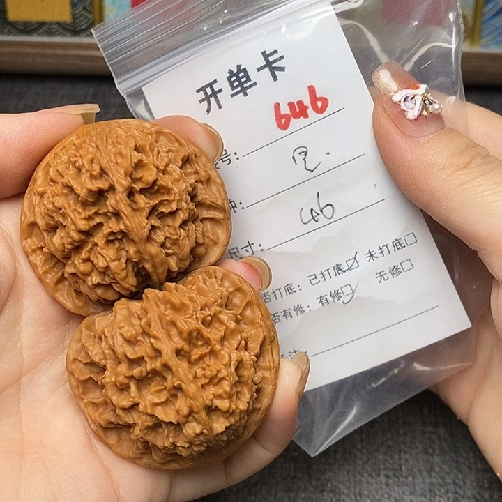 文玩核桃把件646哈哈哈