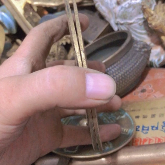 传***昂闪电购铜摆件工艺品