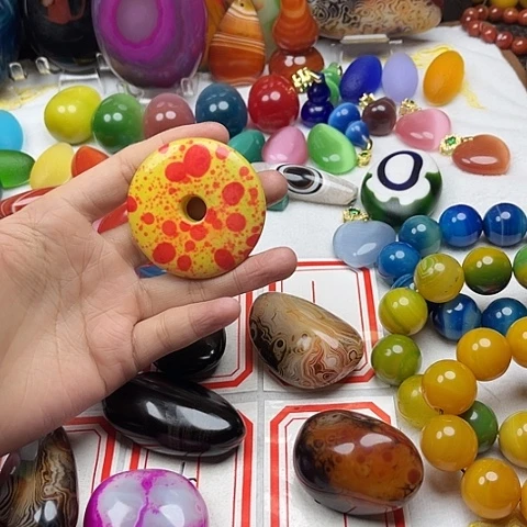 玛瑙/玉髓颈饰未镶嵌