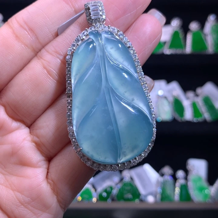 【闪购商品】颈饰银S925镶嵌翡翠