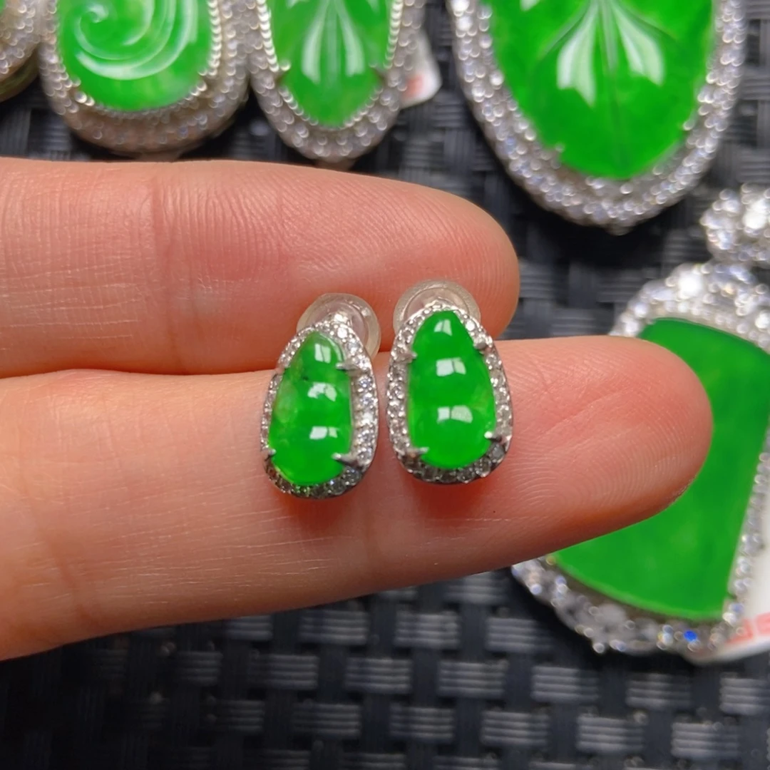 翡翠银S925镶嵌颈饰福豆耳钉