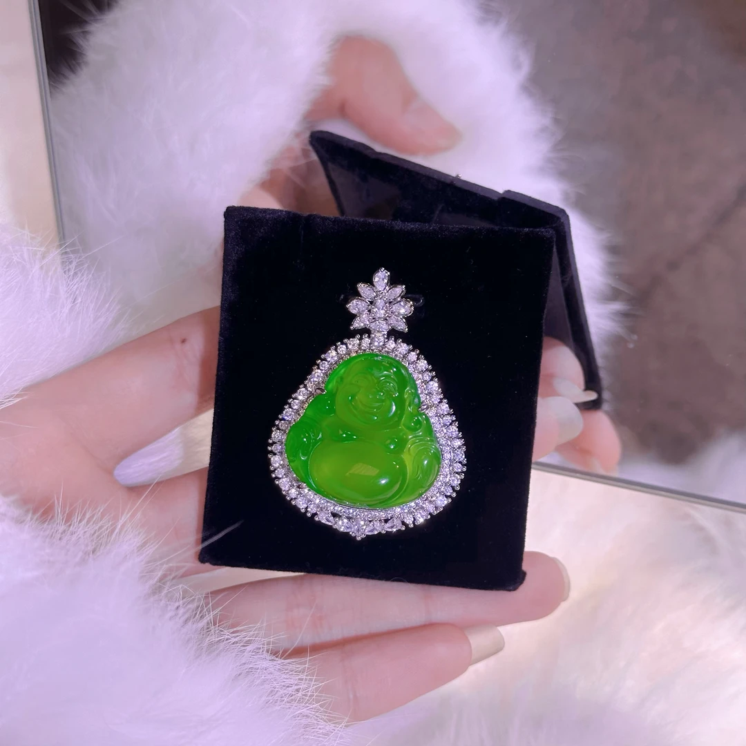 高货轻奢时尚阳绿佛公玉髓吊坠