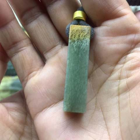 【闪购商品】未镶嵌岫岩河磨玉（透闪石质玉）挂件