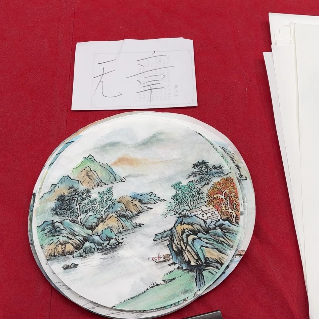 国画花鸟等图案为一体的大型